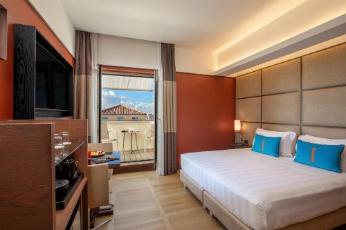 The Independent Hotel image 20